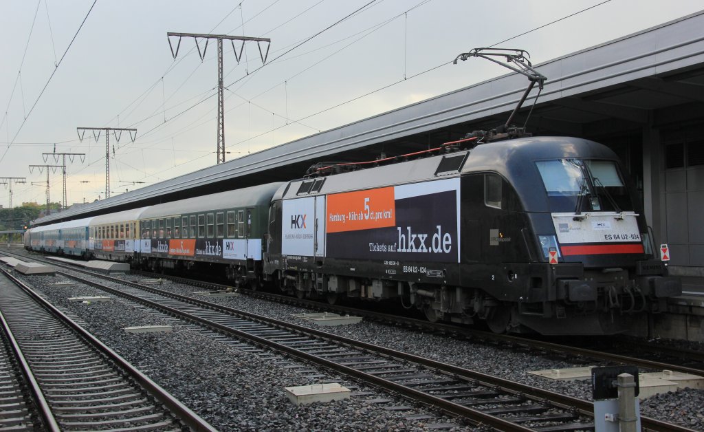MRCE 182 534/ES 64 U2-034 mit HKX in Essen Hbf in Richtung Hamburg Altona, September 2012.