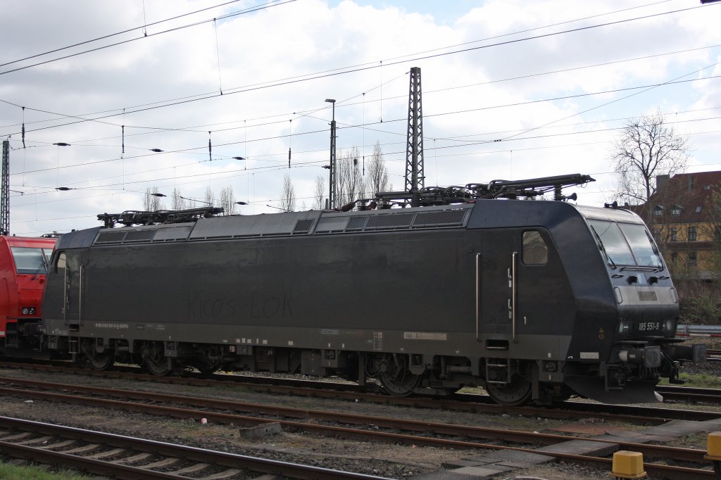 MRCE 185 551 (i.E. fr CFL Cargo) stand am 1.4.12 abgestellt in Krefeld Hbf.