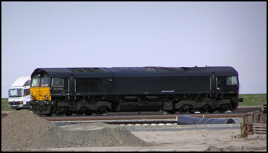 MRCE 653-09 auf der enstehenden Vorstellgruppe Jade-Weser-Port.Wilhelmshaven 23/09/2010
