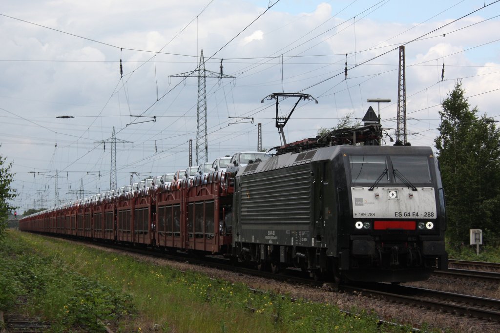 MRCE Dispolok/HUSA ES 64 F4-288 (E189 288) am 22.6.12 mit einem Autozug in Ratingen-Lintorf.