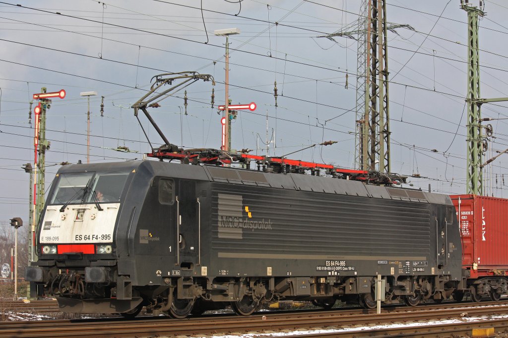 MRCE Dispolok/Kombiverkehr ES 64 F4-995 (189 095) am 9.2.13 in Oberhausen-West.