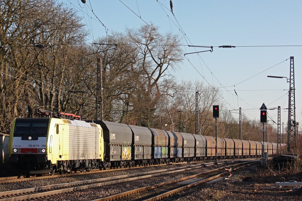 MRCE Dispolok/NIAG ES 64 F4-206 am 4.3.13 in Ratingen-Lintorf.