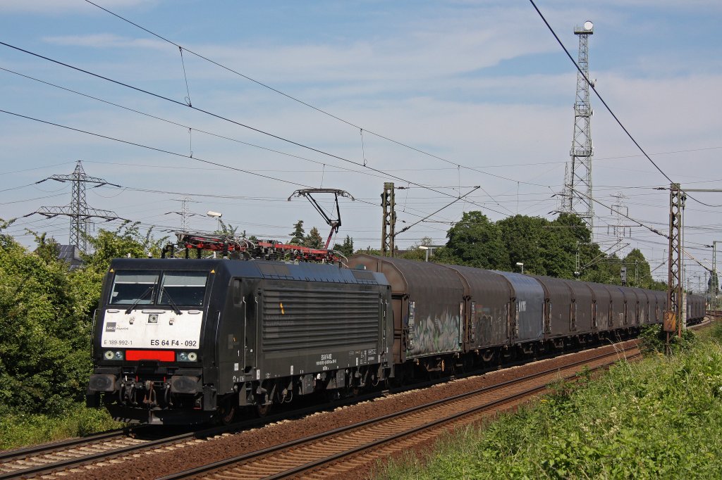 MRCE Dispolok/TXL ES 64 F4-092 am 24.7.12 mit einem Stahlzug in Hannover-Ahlten.