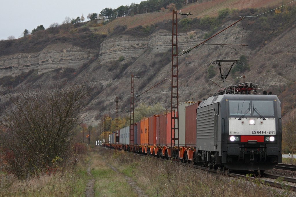 MRCE Dispolok/TXL ES 64 F4-841 am 2.11.12 mit einem Containerzug in Thngersheim.