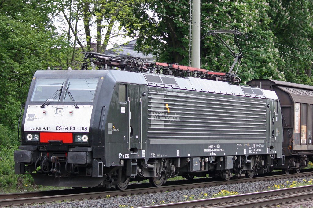 MRCE ES 64 F4-108 (i.E.fr Captrain Italia) am 8.5.12 bei der Durchfahrt durch Ratingen-Lintorf.
