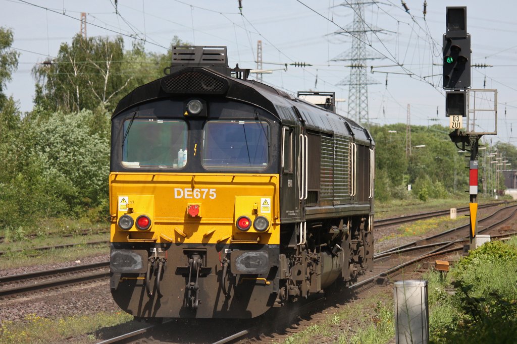 MRCE/HGK DE 675 (266 111) am 18.5.12 als Lz in Ratingen-Lintorf.