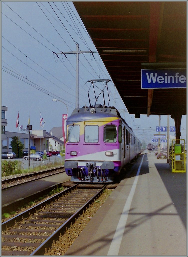 MThB ABDe 525 611-7 in Weinfelden.
26. Sept. 1996 (gescanntes Negativ)