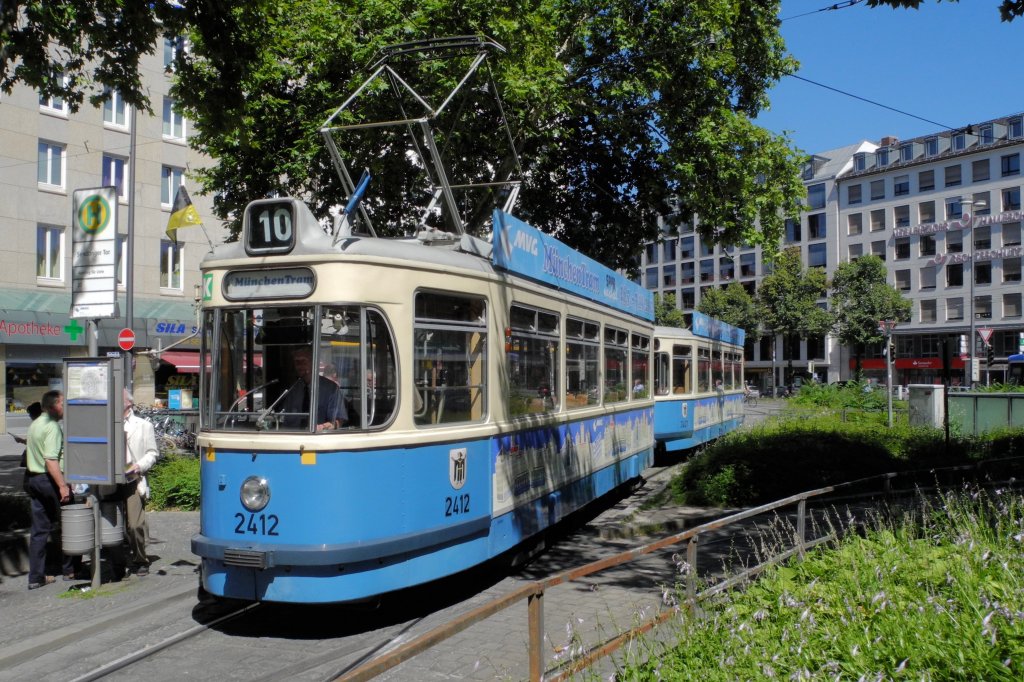 Mnchen-Tram Wagen 2412 am 19.08.12 nochmal am Sendlinger Tor
