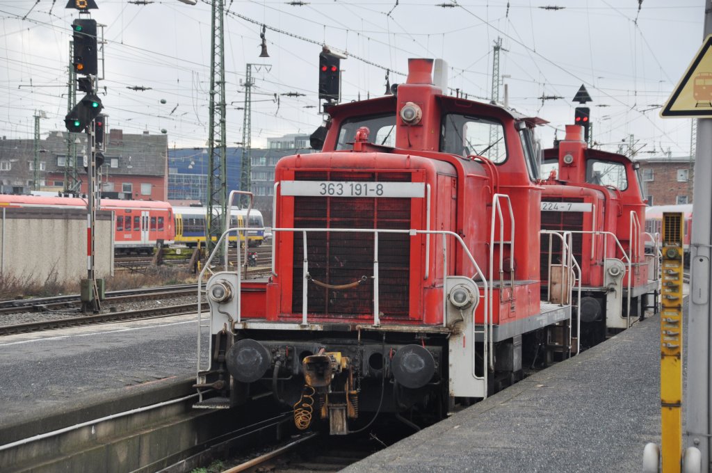 MÜNSTER, 19.01.2011, 363 191-8 und 363 224-7 im Münsteraner Hauptbahnhof