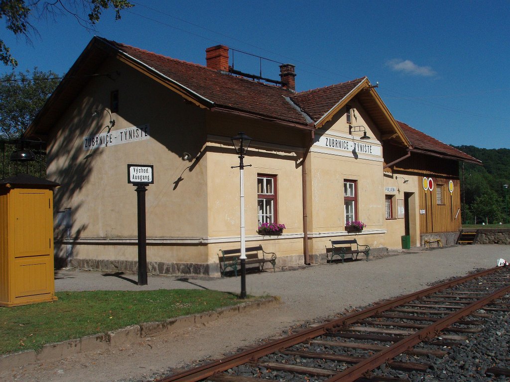 Museen Bahnhof Zubrnice-Tyniste in Museumbahn Zubrnice am 12. 8. 2012.