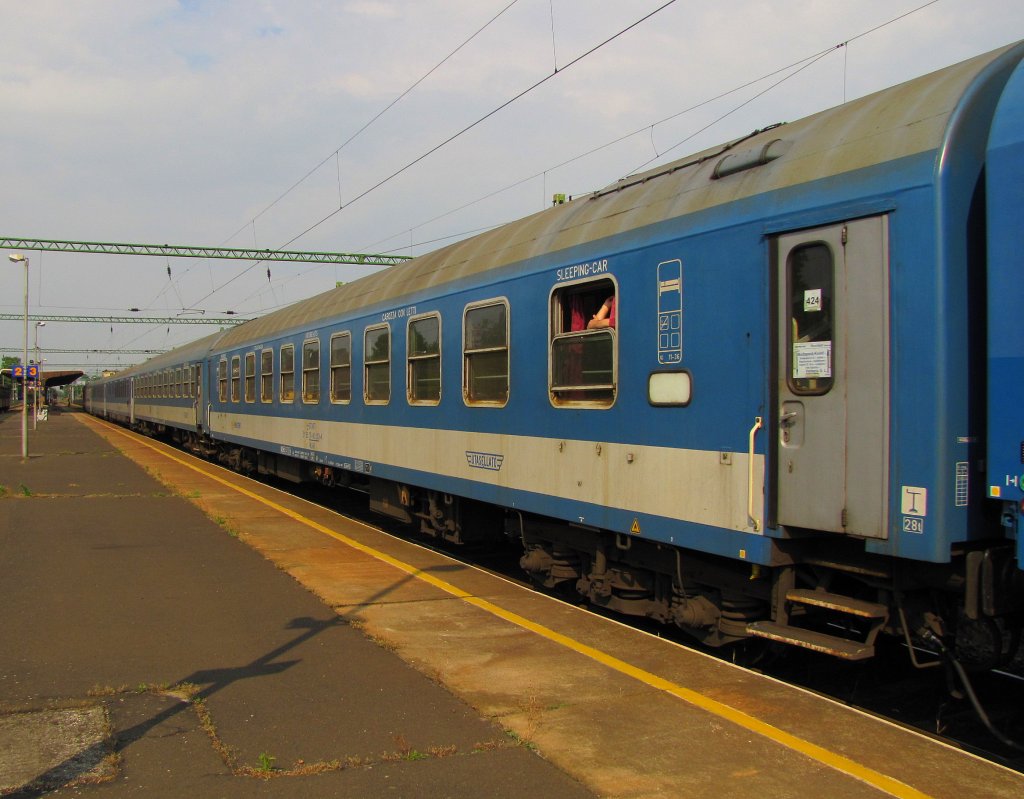 M�V H-START 51 55 70-80 003-4 WLAB im EN 441  VENEZIA EURONIGHT  von Venezia Santa Lucia nach Budapest-Keleti pu, im Bf Si�fok; 02.06.2011