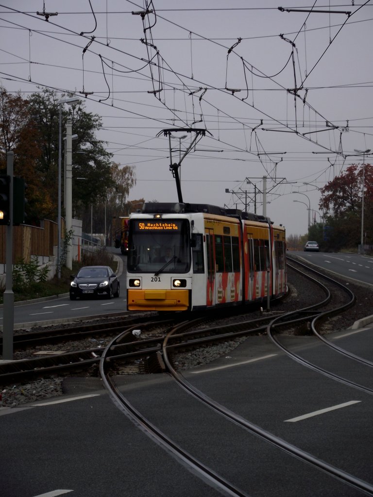 MVG Tram in Mainz Hechtsheim am 02.11.11 am Jgerhaus 