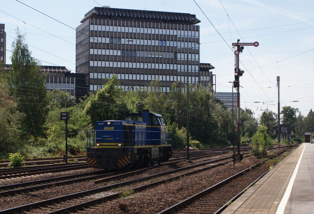 MWB V2105 als Lz in Dsseldorf Rath am 20.07.10