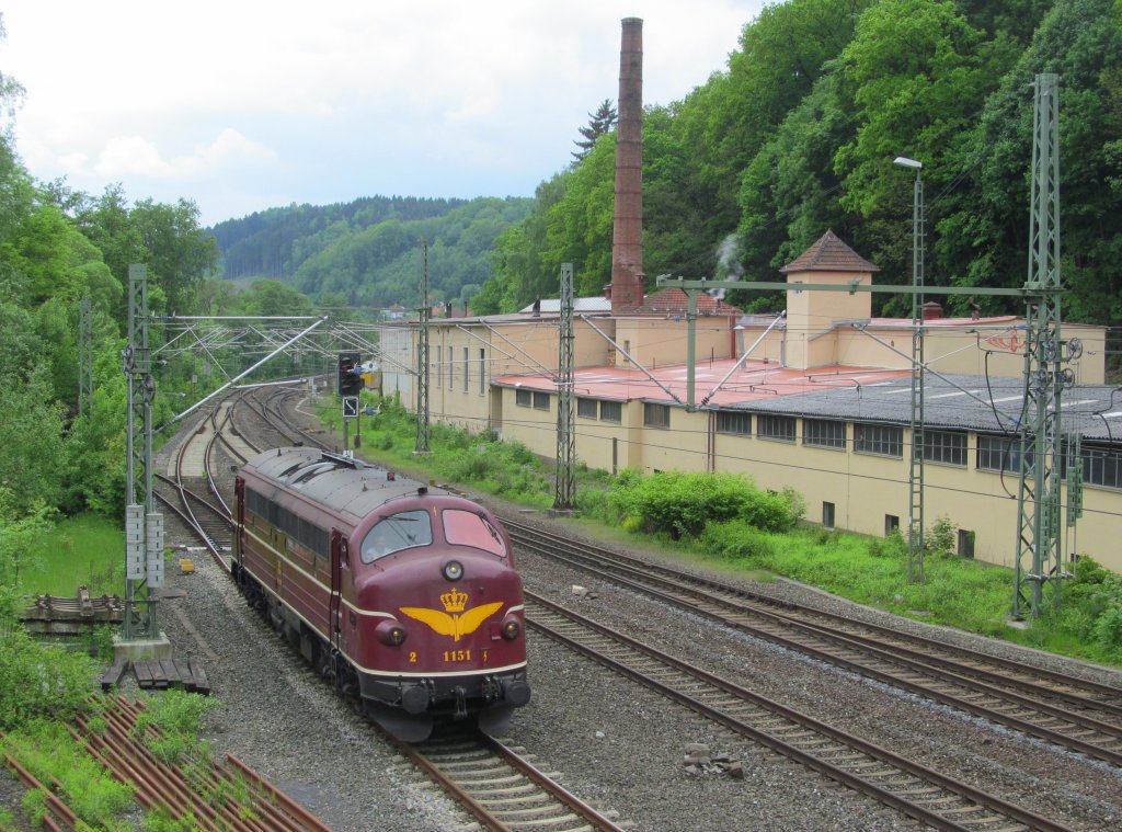 My 1151 von Altmark-Rail fhrt am 23. Mai 2013 solo in den Bahnhof Kronach ein.