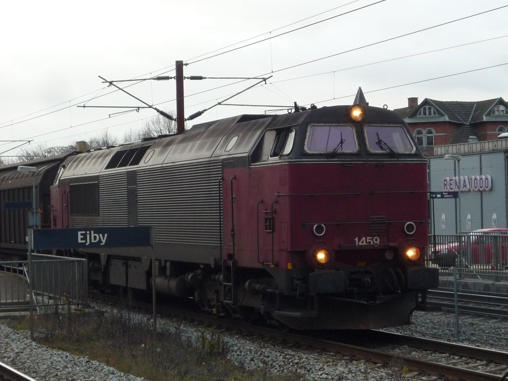 MZ 1459 wartet in Ejby, Fyn am 4.11 2010