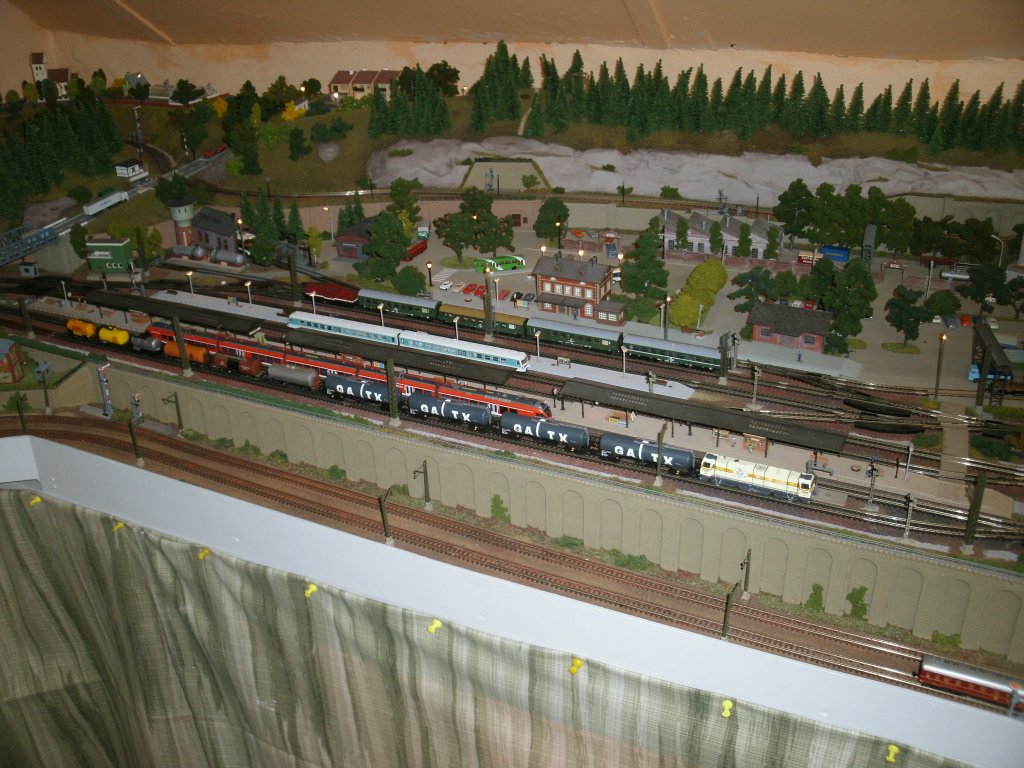 N-Anlage zusehen bei der Modellbahnausstellung in Sassnitz am 29.Dezember 2012.