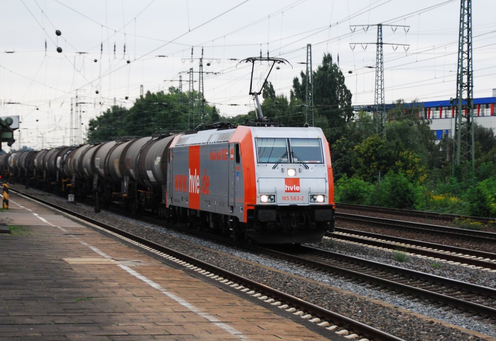 Nach etwas sehr schickes am 15.09.2010: Die 185 583-2 der HVLE im HBF Hamm mit einem Kesselwagenzug.
