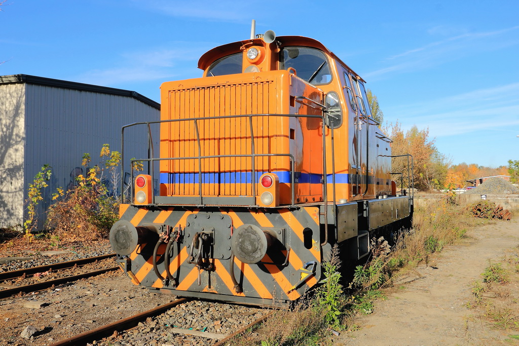 Nach langer Zeit wieder in Berlin Grünau steht  die Lok DL 8 (98 80 3 507 004-0 D-IGB) der Industriebahngesellschaft Berlin (IGB)am 26. Oktober 2012. 