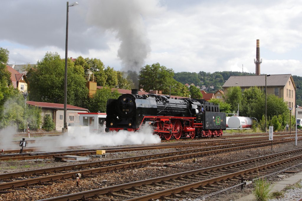 Nachdem 01 118 der Historischen Eisenbahn Frankfurt/M. am 01.09.2012, whrend der XVIII. Meininger Dampfloktage, nach einem durch einen Kesselschaden bedingtem 2-jhrigen Aufenthalt im Dampflokwerk Meiningen ihren Roll-Out in den Bahnhof Meiningen absolviert hat, kann sie nun wieder nach Herzenslust qualmen und dampfen (jedenfalls solange die EU ihr mit ihrer  Anti-Raucher-Kampagne  keinen Strich durch die Rechnung macht!)!;-)