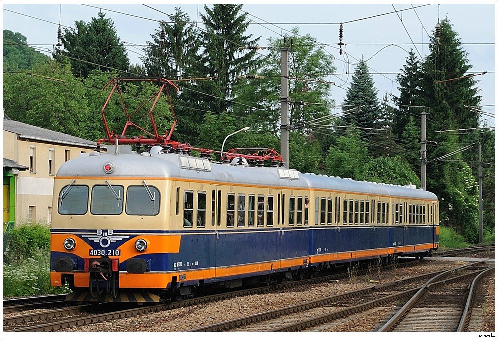 Nachschuss auf den 6030.203/4030.210 (Sonderzug von Wien/FJB nach Linz); Kritzendorf, 29.5.2010.