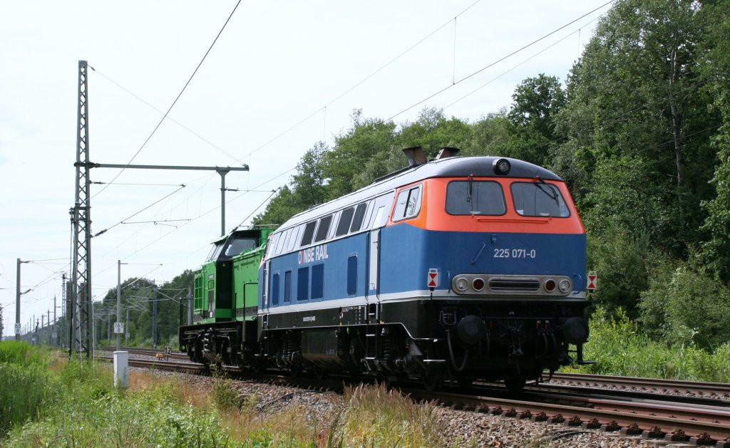 Nachschuss auf LZ mit Zuglok V 100-BUG-02 und Wagenlok 225 071-0 NBE am 23.06.2012,Abzweig Bamme