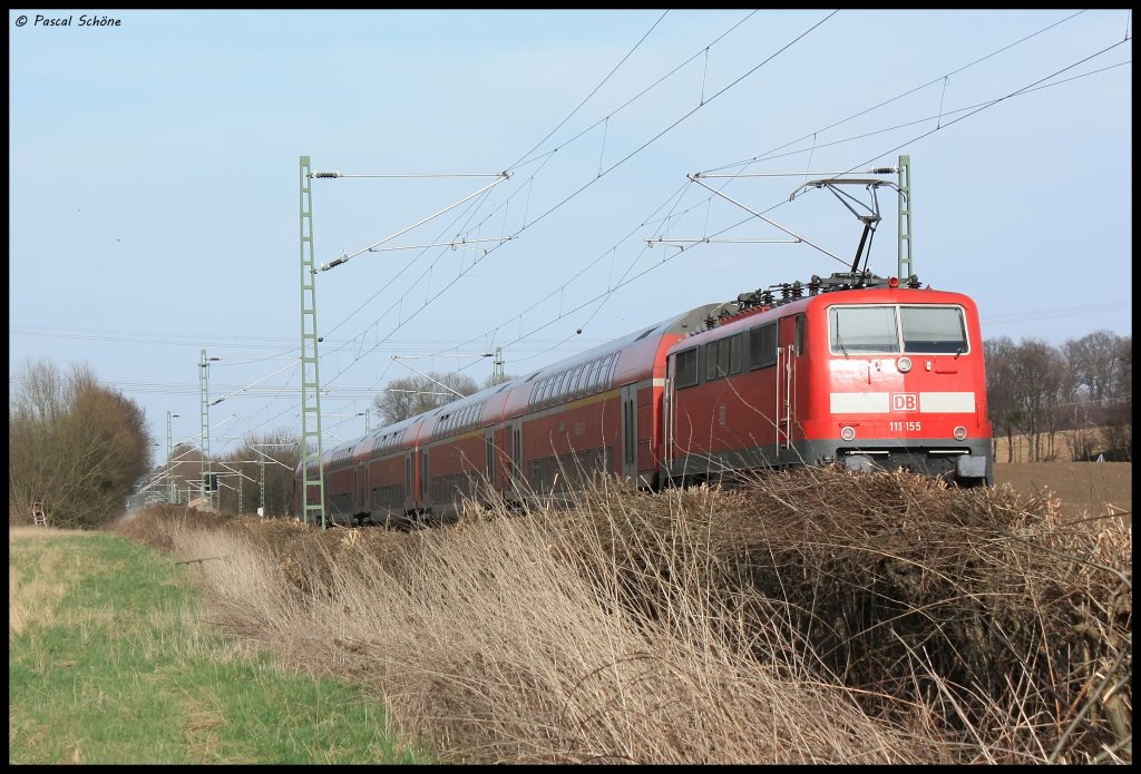 Nachschuss auf den RE4 Richtung Dortmund an Km 28.4 der KBS 485.
Schublok war die 111 155.
24.03.10 15:38