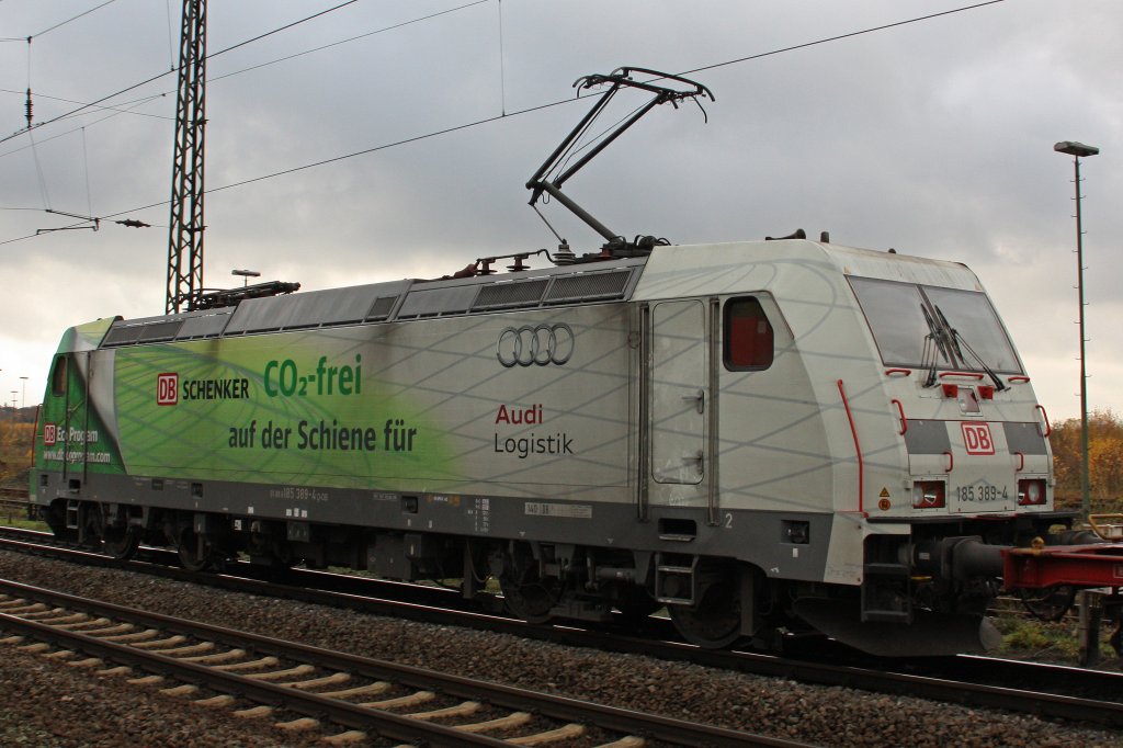 Nachschuss auf die Silberne Seite der 185 389  CO2Frei  am 6.11.10 in Duisburg-Bissingheim