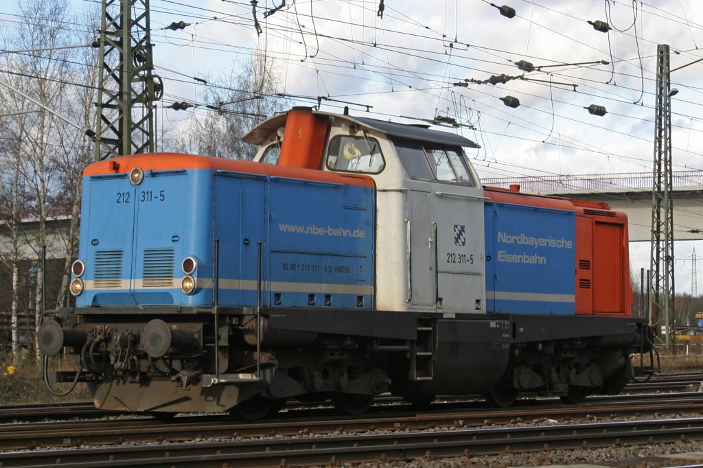NbE 212 311 am 22.11.09 beim rangieren in Duisburg-Entenfang