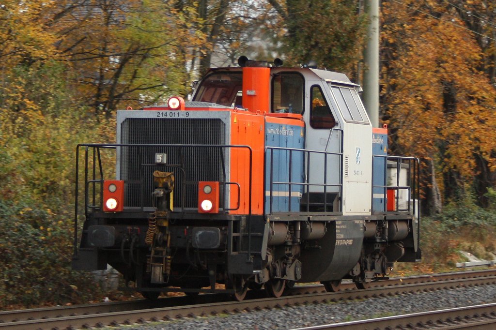 NBE Rail 214 011 am 4.11.11 als Lz bei der Durchfahrt durch Ratingen-Lintorf.