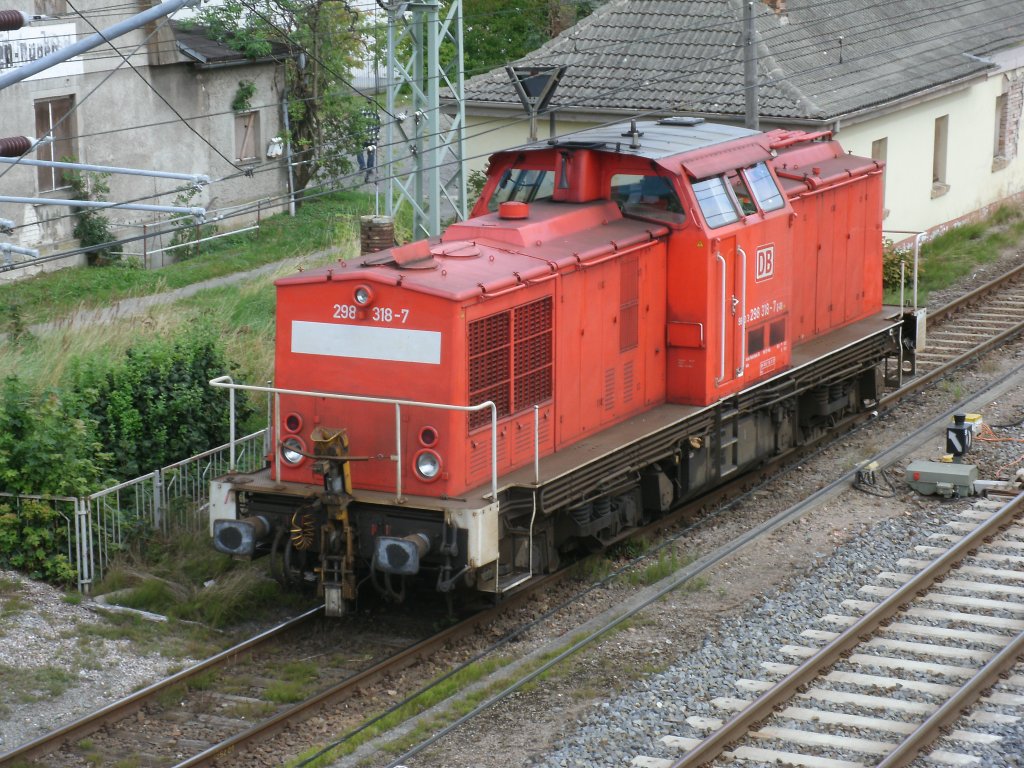 Neben den alten Kleinbahnhof in Bergen/Rgen stand 298 318,am 09.August 2012,zur kleinen Pause. 