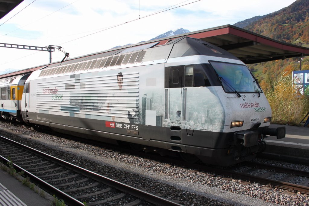 Neu getauft:National Suisse Re 460 mit dem Konterfei von Roger Federer 
am 27.10.11 in Landquart.Auf dem weissen Fleck links neben der Tr,fehlte 
zu diesem Zeitpunkt noch sein Autogramm.