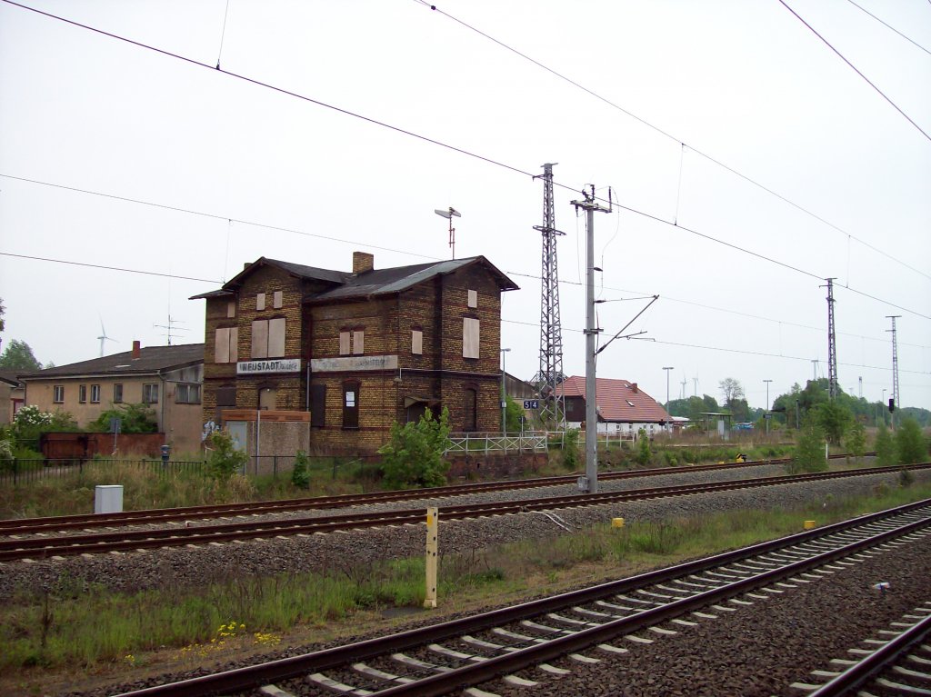 Neustadt/Dosse, ehem. Bahnhofsgebäude der Brandenburgischen Städtebahn (05.05.2009)