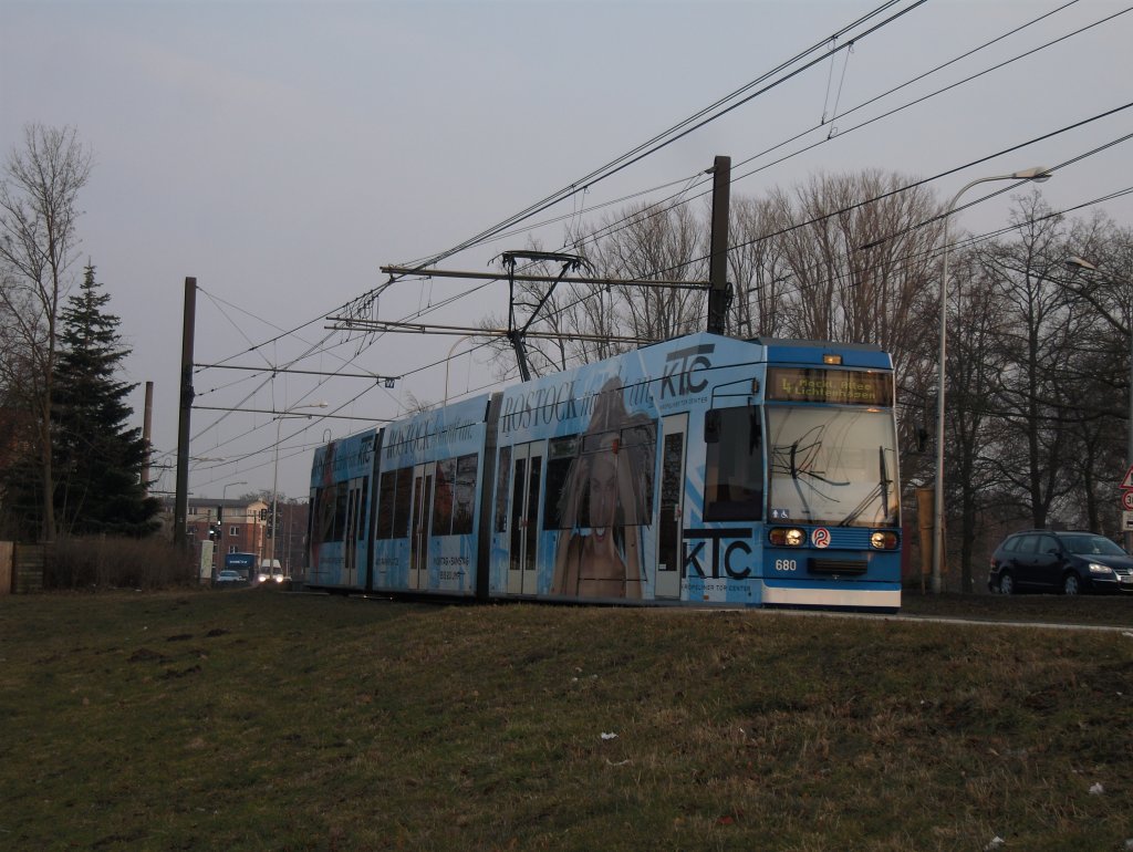 NGT 680 (6NGTDWE) an der Hst Kunsthalle