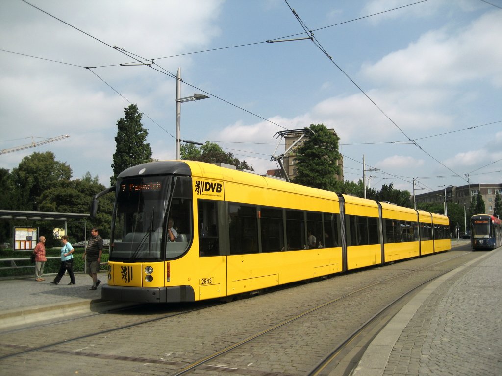 NGT D 12 DD - 2843 - von der t�rlosen
Seite am 22.08.2011 am Albertplatz.