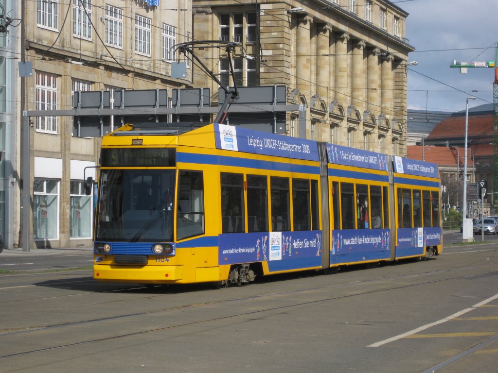 NGT8 1104  Leipzig UNICEF Stdtepartner 2009  auf der Linie 9 nach Markkleeberg-West. Goerdelerring den 10.04.10
