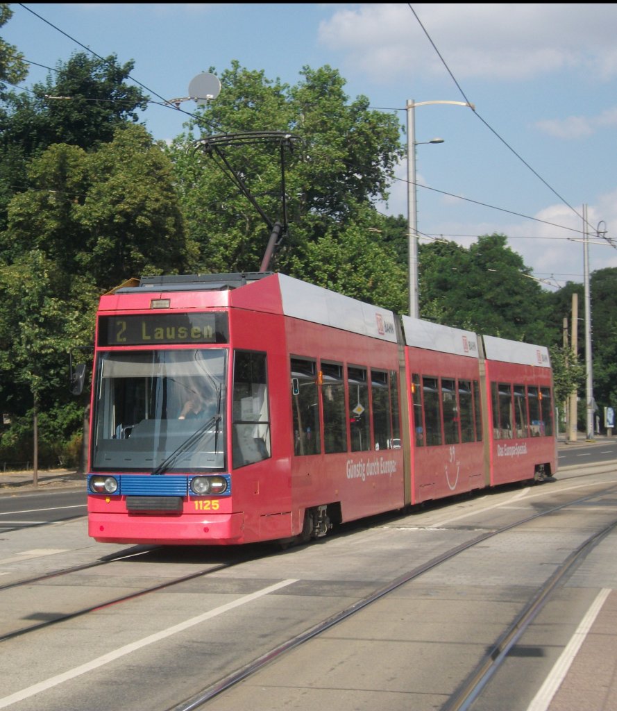NGT8 1125 fuhr am 20.7.10 auf der Linie 2 Richtung Lausen. Wilhelm-Leuschner-Platz.