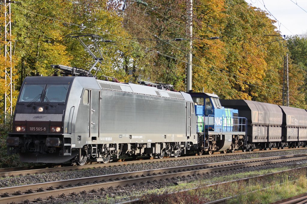 Niag 185 565 und Niag 3 ziehen am 29.10.10 den Niag Kohlezug durch Ratingen-Lintorf