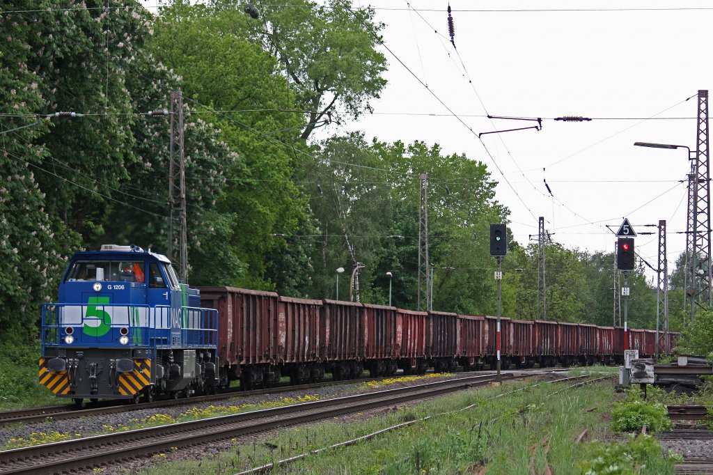 Niag 5 am 12.5.12 mit einem Schrottzug in Ratingen-Lintorf.