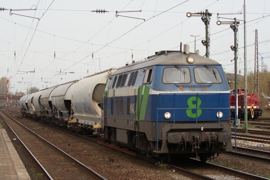 NIAG 8 mit einem Gterzug in Dsseldorf Rath am 07.04.2010