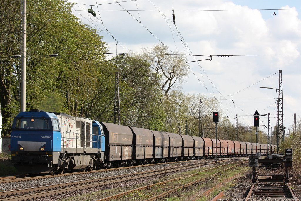 Niag Mietlok 272 001 am 11.4.12 mit dem Niagkohlezug bei der Durchfahrt durch Ratingen-Lintorf.