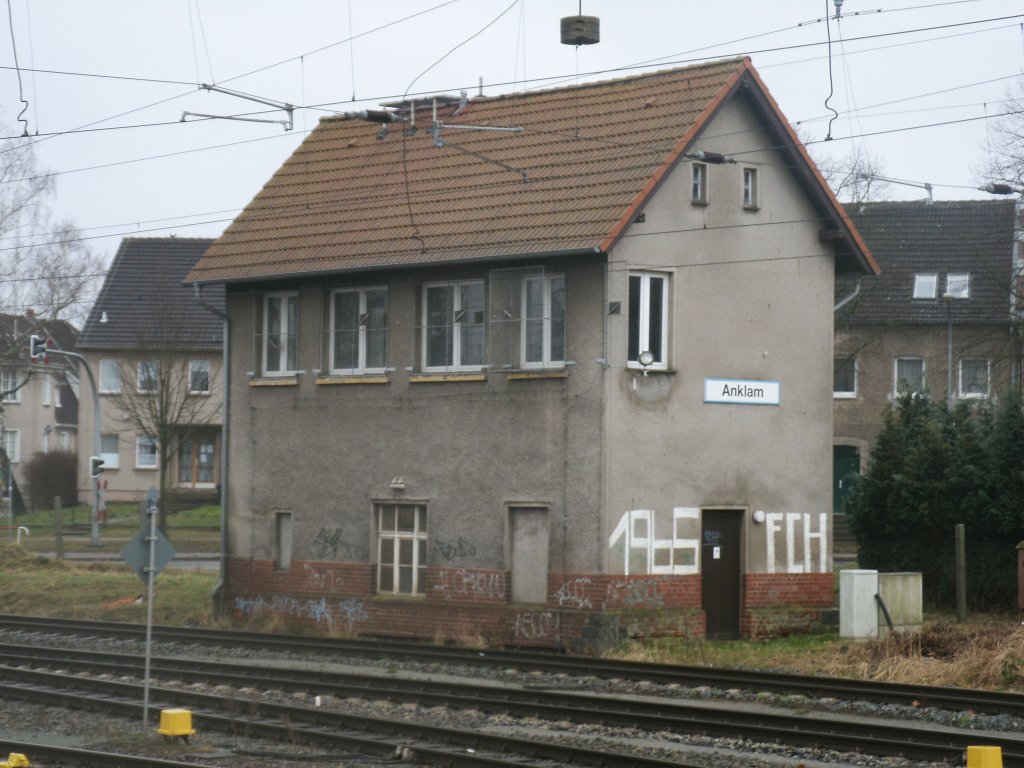 Nicht mehr genutzes Stellwerk in Anklam am 04.Februar 2013.