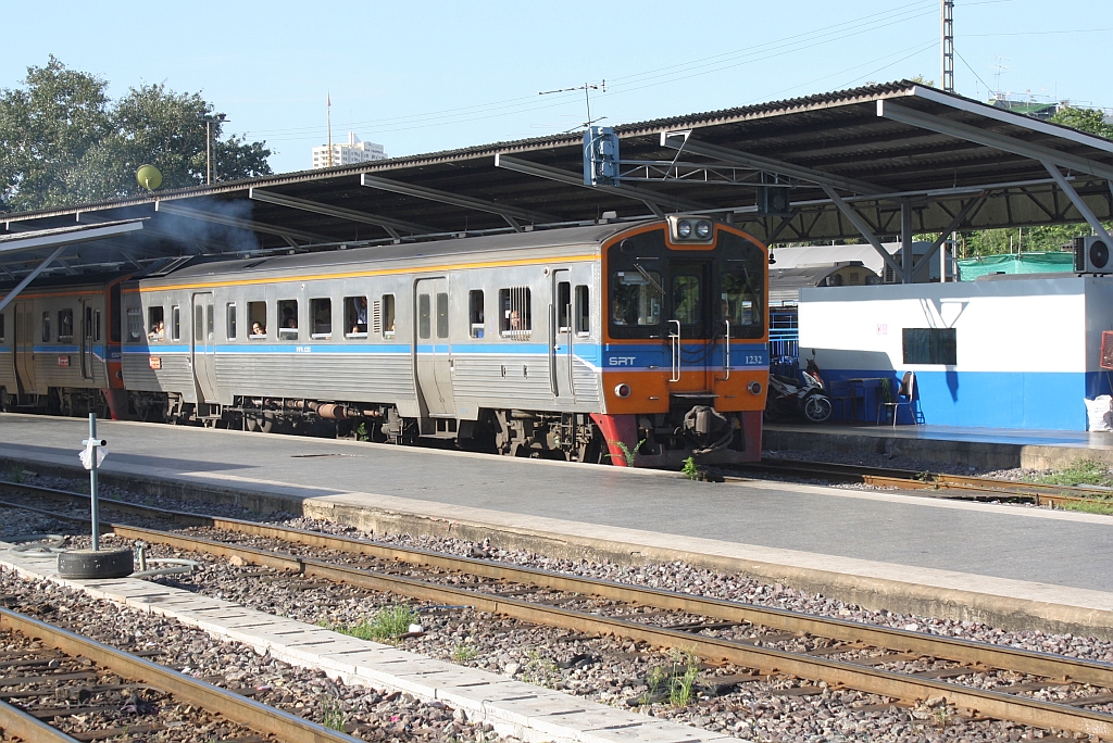 NKF 1232 am 29.Oktober 2011 im Bf. Hua Lamphong.