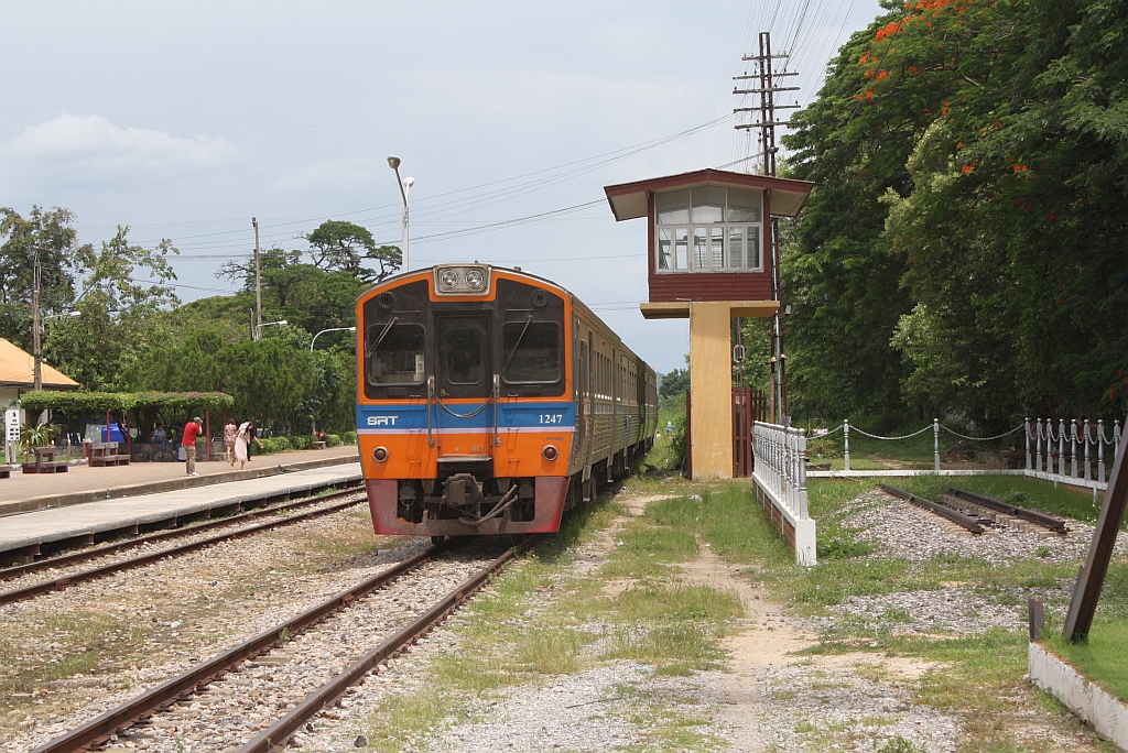 NKF 1247 am 03.Juni 2012 whrend der Wendepause von Excursionstrain 911 auf 912 im Bf. Hua Hin.

