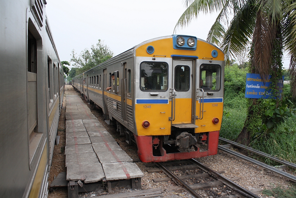 NKF 1248 am 27.März 2010 im Bf. Rang Pho.