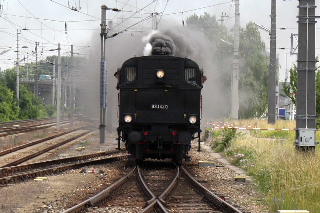 NLB 93.1420 fhrt am 15.Juni 2013 im Bf. Heiligenstadt an den SR 17178.