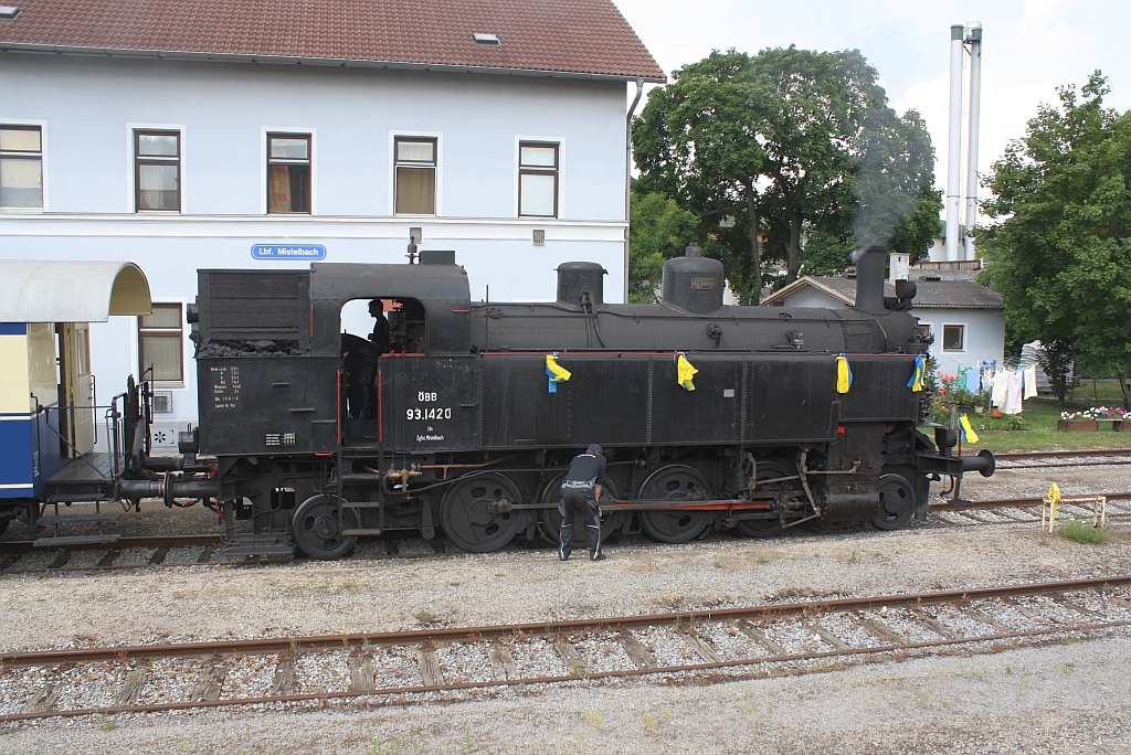 NLB 93.1420 vor dem SR 17313 am 20.Juli 2013 in Mistelbach LB. 


