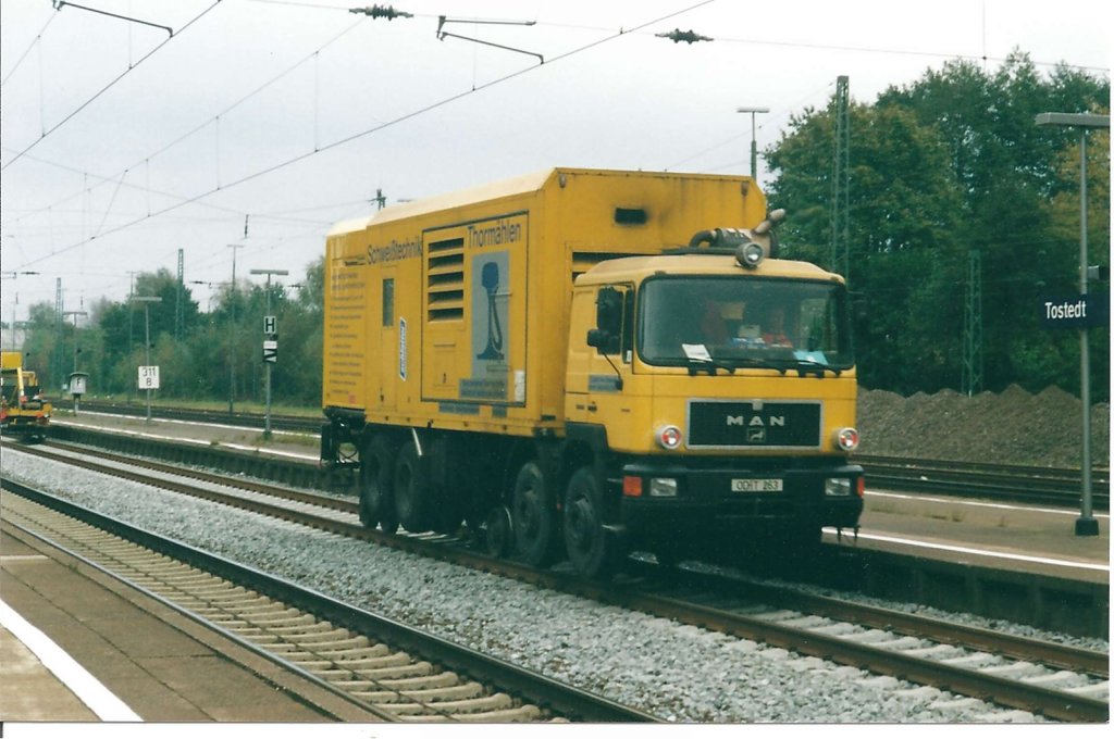 Noch ein Nachschu� auf das interessante Fahrzeug. Tostedt / Datum 11/2002  Bild gescannt