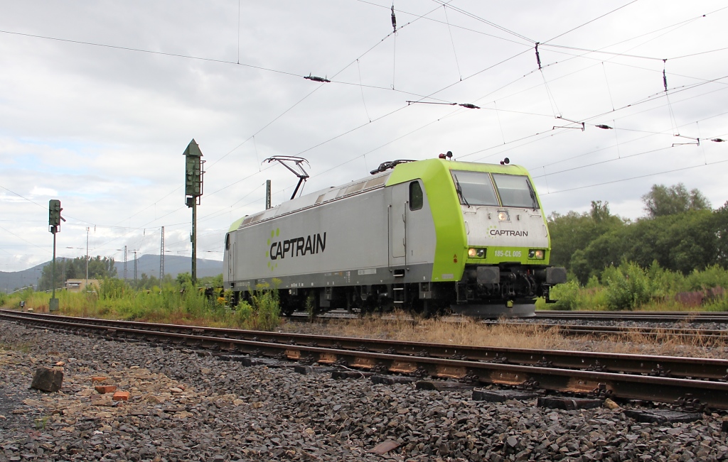 Noch ein seltener Gast auf der KBS 613: Captrain 185-CL 005 kam am 15.07.2012 mit leeren Containerwagen in Fahrtrichtung Sden durch Eschwege West.