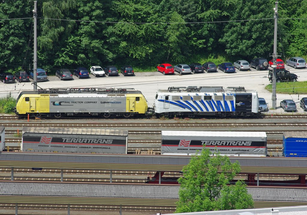 Noch einmal ein Blick auf die in Kufstein abgestellten 189 902(ES 64 F4-002) mit Lomo 139 310-7 von der Kufsteier Festung. Aufgenommen am 13.07.2010