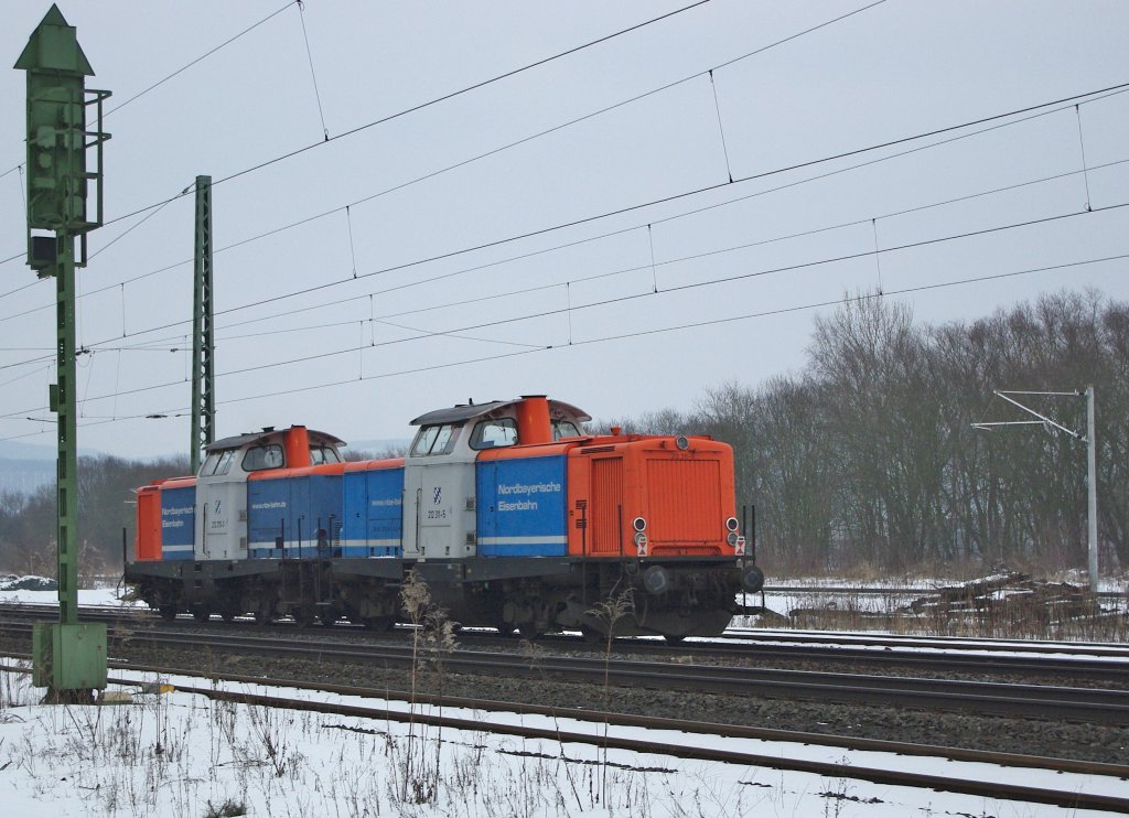 Nochmal den Nachschuss eingeschoben von 212 270-3 und 212 311-5, die am 15.02.2010 Lz gen Norden durch Eschwege West fuhren.